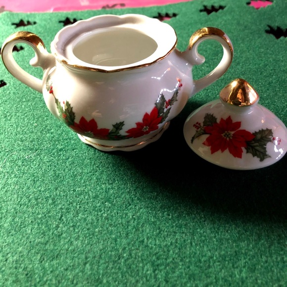 Lefton Pointsettia Sugar Bowl & Lid - Picture 2 of 3